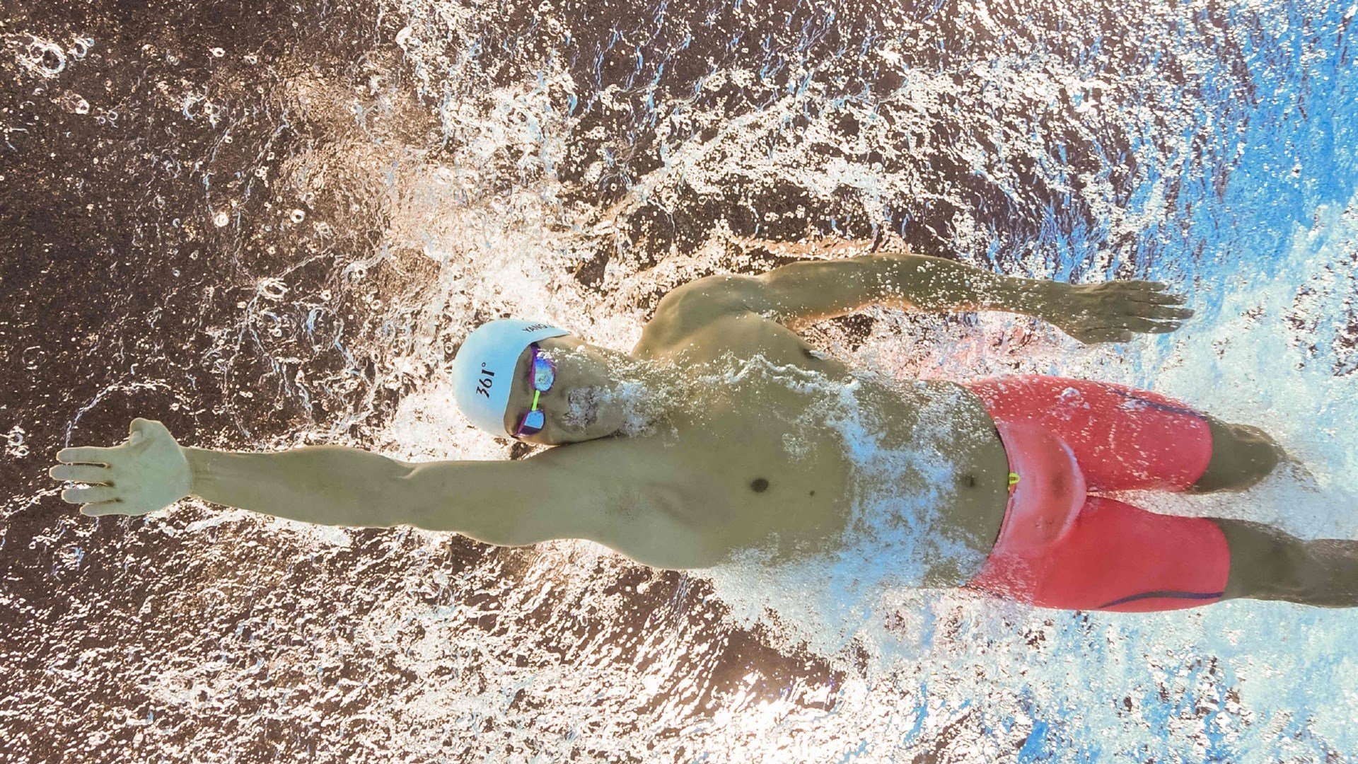 哥伦比亚女足在巴黎奥运会比赛中以3-0战胜美国，哥伦比亚足球美女