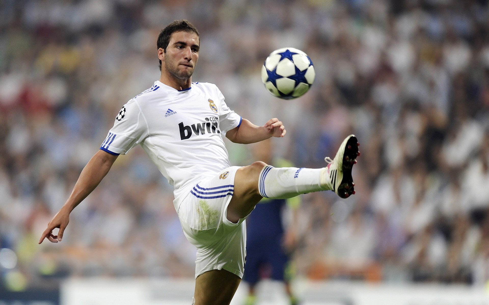 AYX GAME-蓝色芯片：科技赋能中国篮球数据分析，篮球服芯片是什么